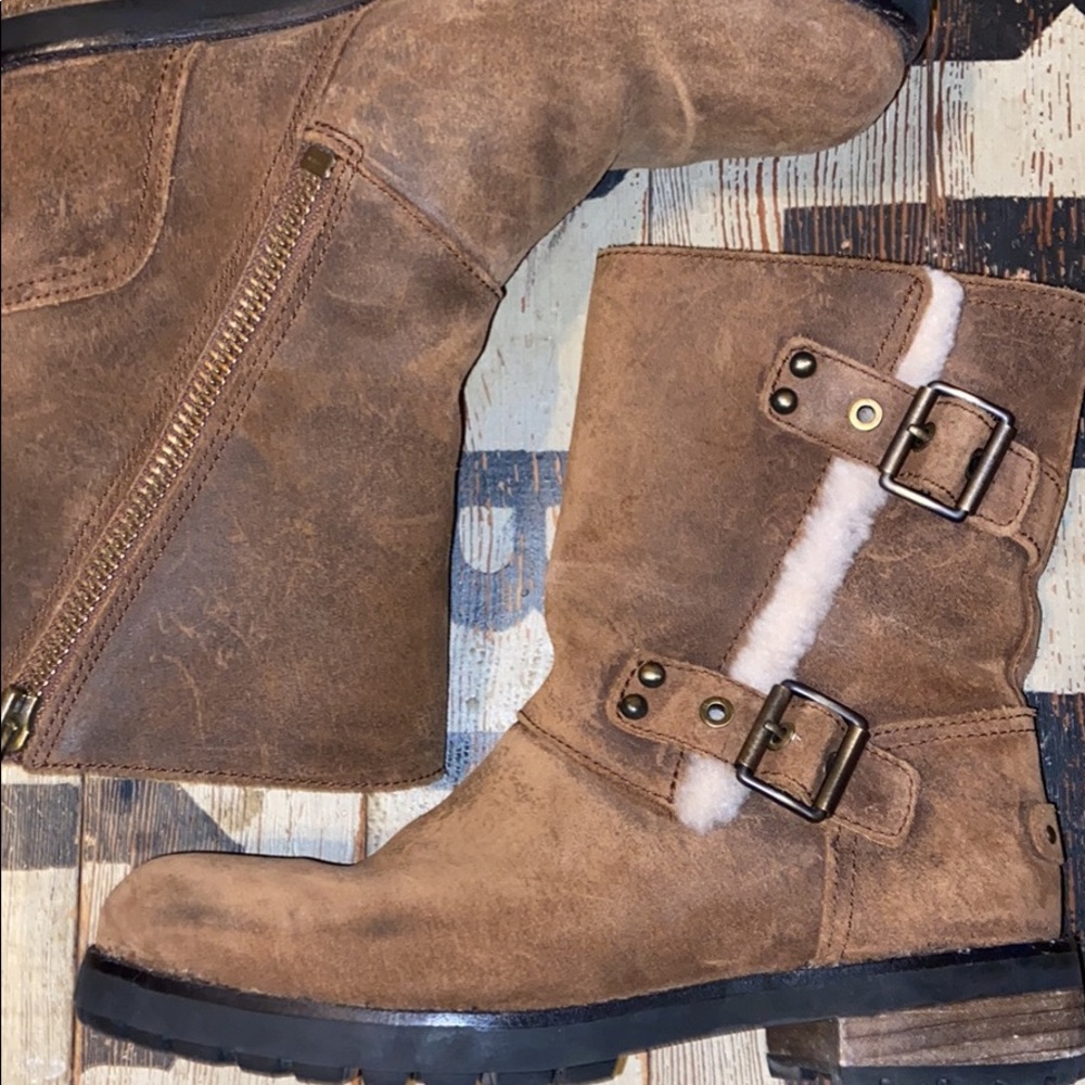 Ugg Chaney boots in Chestnut, size 7